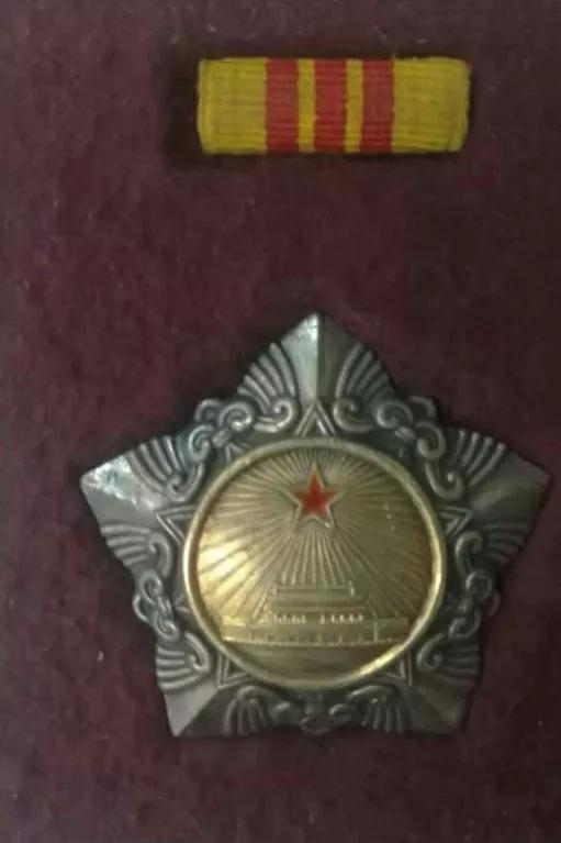 結合當前國內外形勢，想起了我的爺爺