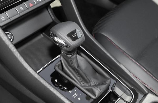 買車最終繞不開轎車、SUV、MPV，這三款價格15萬左右，省油還實用