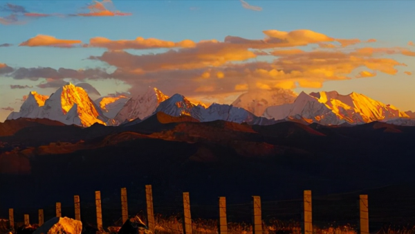 中國蜀山之王，比珠穆朗瑪峰更難攀登，到底是什麼原因呢？