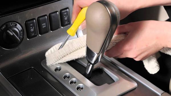 汽車換擋桿如何解鎖 汽車換擋桿如何解鎖