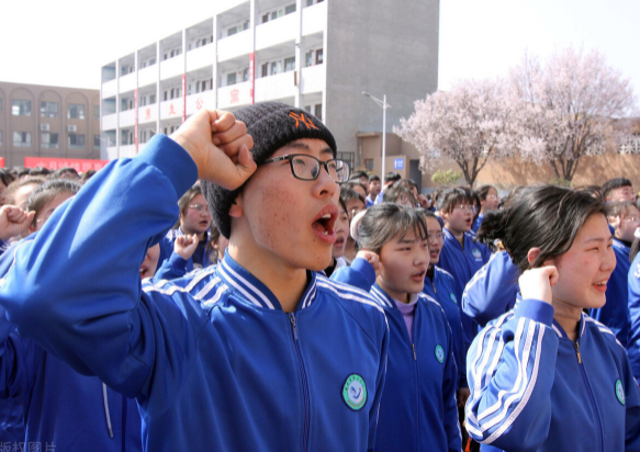 “文科生”和“理科生”的差別,畢業後逐漸顯現,不僅是薪資問題 “文科生”和“理科生”的差別,畢業後逐漸顯現,不僅是薪資問題