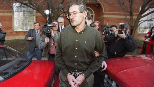 酗酒妻子多次舉報,FBI偶然發現,揪出美國海軍破壞力最大的間諜 酗酒妻子多次舉報,FBI偶然發現,揪出美國海軍破壞力最大的間諜