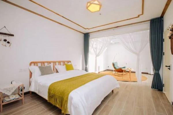 花房小院相映成趣，充滿童心ins風の親子民宿