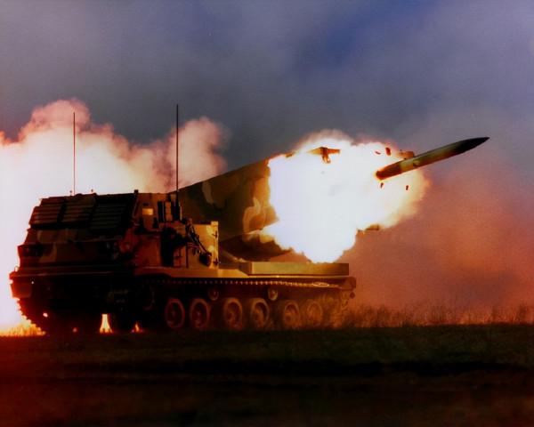 為何中國造出射程最遠的火箭炮卻不裝備？衛士-2D到底有多強？