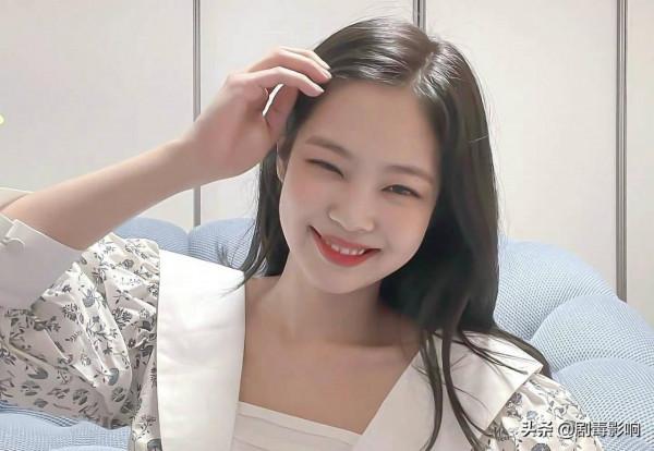 宋智雅富貴花人設崩塌，被扒全身都是假貨，Jennie意外捲入其中