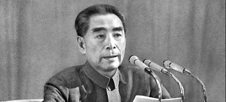 金日成訪華時，被我國少將突然摟住脖子，少將：老金，你怎麼來了