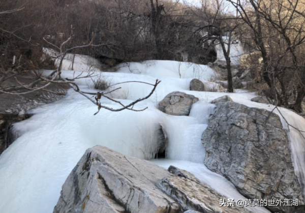 北京房山，高山村落與冰瀑奇觀的徒步登山之旅，遊玩觀賞兩不誤