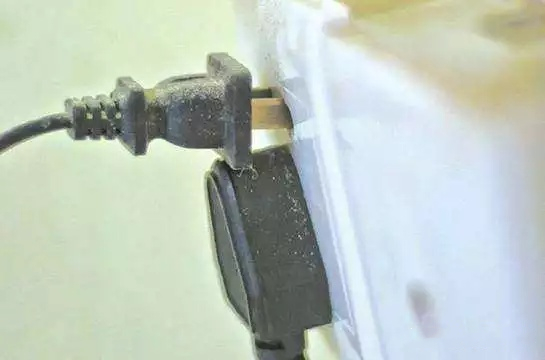 有哪些家居產品早就該淘汰了？我心裡的第一名是燈暖浴霸