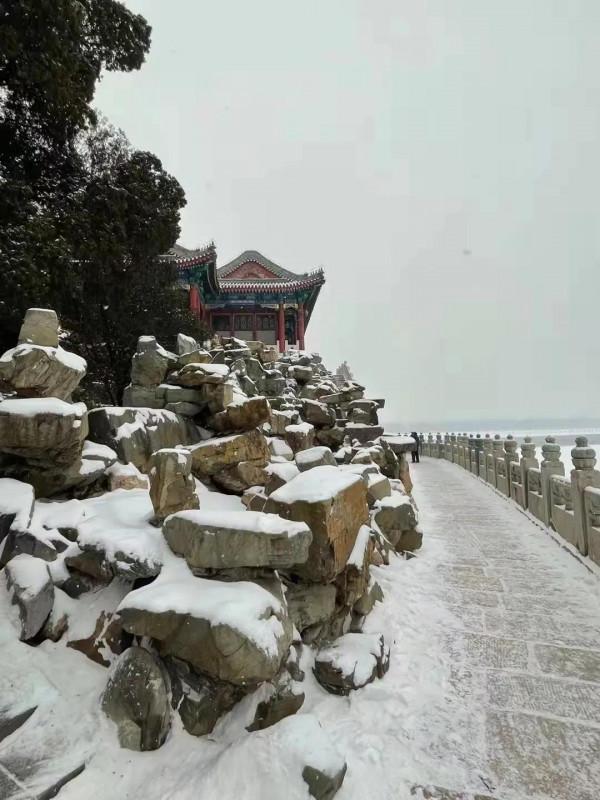 京城冬雪會作畫