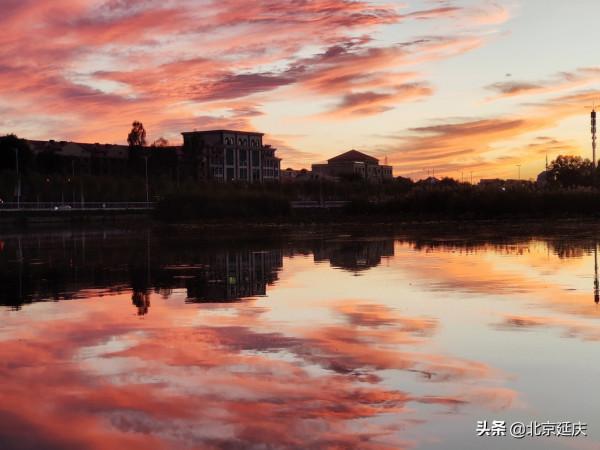 北京延慶：落日餘暉波光映 扮靚最美冬奧城