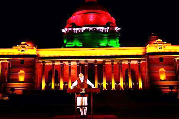 印度疫情升級,莫迪換了輛1.2億盧比的車,是“眯眯眼”廣告模特的賓士 印度疫情升級,莫迪換了輛1.2億盧比的車,是“眯眯眼”廣告模特的賓士