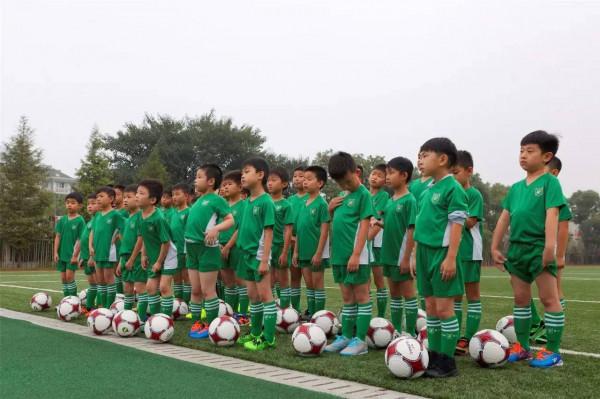 浙江u20全運會奪冠和廣州隊瀕臨解散折射出中國足球的發展問題