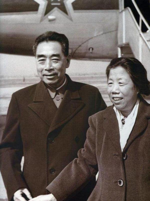 1976年，周總理逝世：不遺體告別，不舉行追悼儀式，不保留骨灰