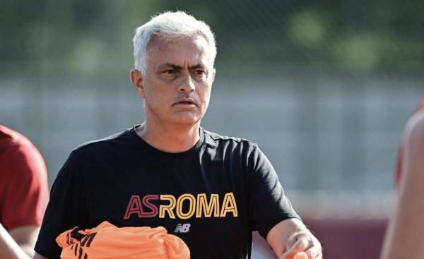 德塞利讚揚韋勒圖適應新體系,穆帥打造“黑白雙煞”的效果初顯 德塞利讚揚韋勒圖適應新體系,穆帥打造“黑白雙煞”的效果初顯