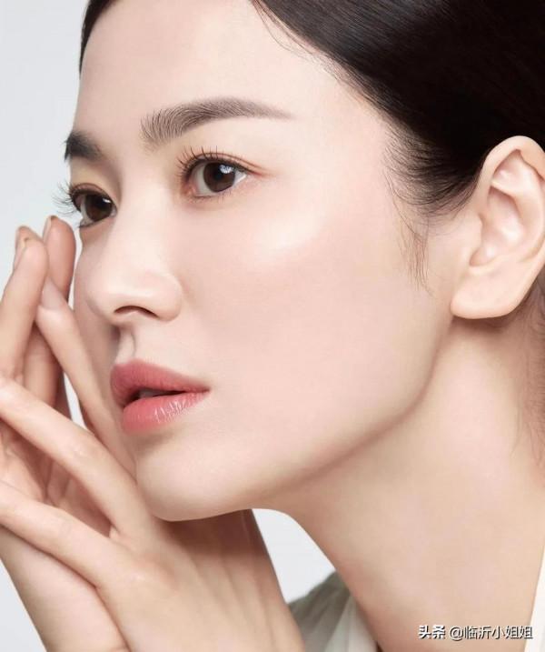 宋慧喬，高貴典雅的氣質女神，少女般的容顏讓人心曠神怡