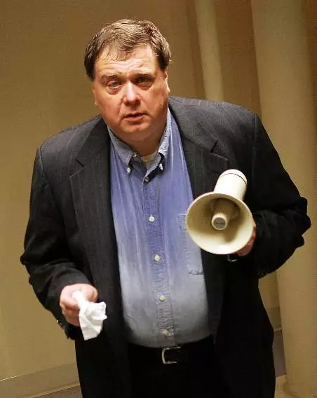 這位提前預見911的保安，創下3000人營救奇蹟，自己卻甘願赴死