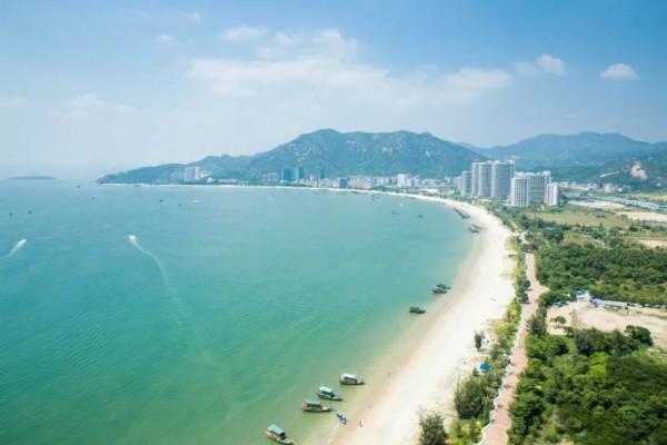 我國海岸線最長的省份，超過浙江與江蘇的總和，擁有眾多知名海灘