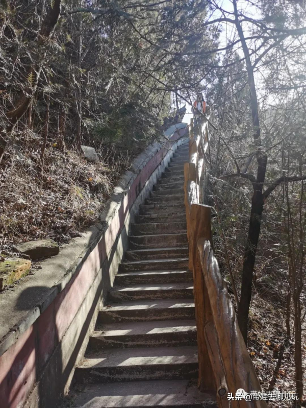 打卡北京最魔幻的寺廟，藏在門頭溝深山裡，看完極為震撼