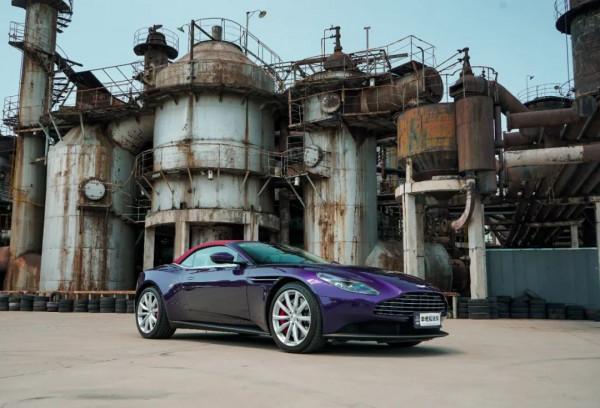 300萬買輛英倫跑車，“牛馬倫”心想：這是老哥