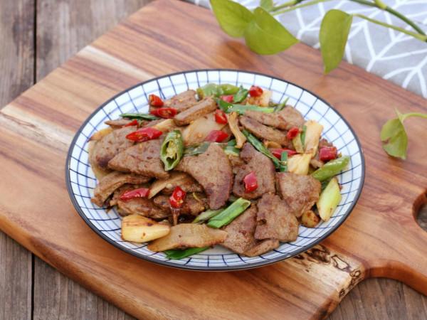 冬天吃豬肝不如吃羊肝，維生素A含量排第一，視力不好的人要多吃