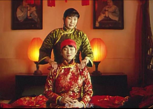 “老戲骨”曹翠芬：人到中年爆紅，與演員丈夫相愛一生卻有遺憾