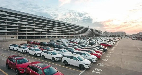 當商場變身汽車專賣店 特斯拉為何選擇迴歸傳統? 當商場變身汽車專賣店 特斯拉為何選擇迴歸傳統?