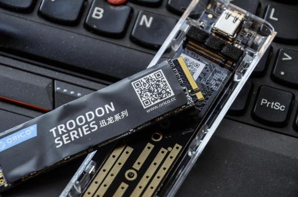 可以飆到2000GB/S的固態硬碟：ORICO 迅龍SSD