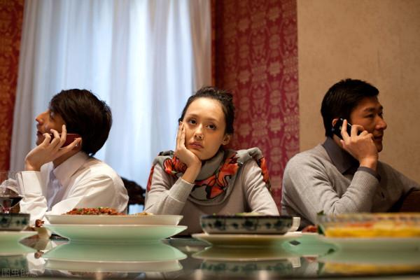 社交障礙，害怕與人溝通，這四種小技巧化解社交小尷尬