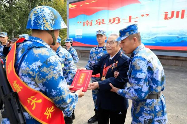 吳京和志願軍老兵，來了