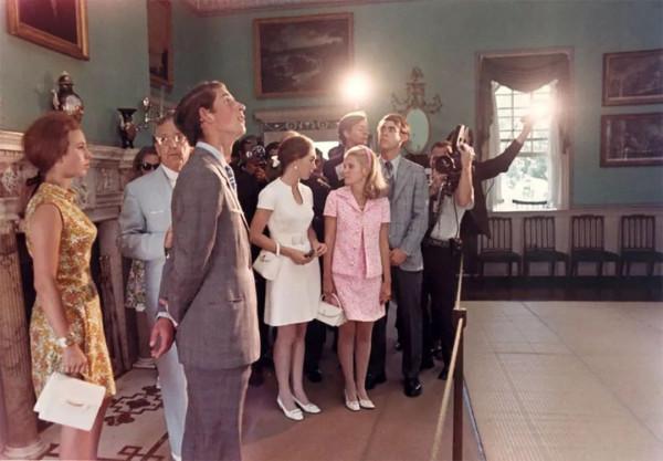 1970年,尼克松看上了22歲的查爾斯,親自做媒讓女兒和他單獨相處 1970年,尼克松看上了22歲的查爾斯,親自做媒讓女兒和他單獨相處