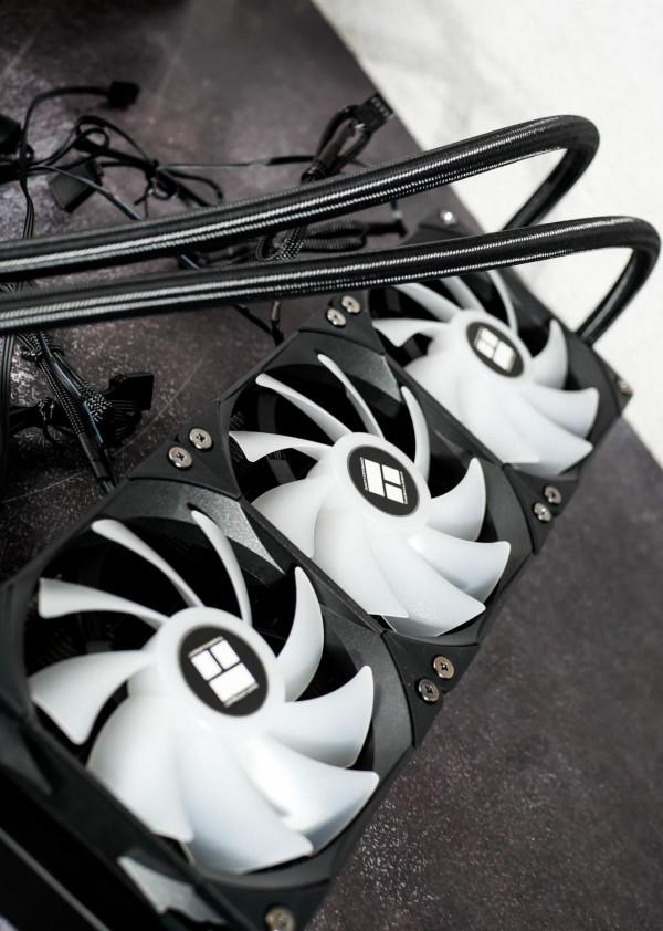 AMD紅全家桶瞭解一下，6900XT和5800X的完美配合