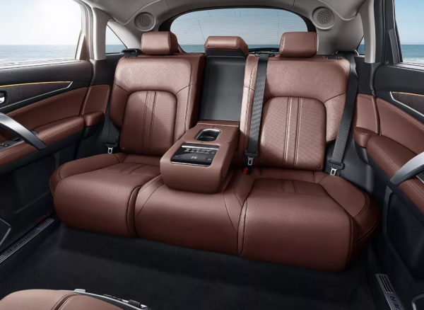 成都車展選新車 | 20萬級大五座SUV，新途觀L和冠道怎麼選？