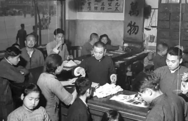 國家對錢學森到底有多重視?看看他身邊兩位保鏢的身份,就知道了 國家對錢學森到底有多重視?看看他身邊兩位保鏢的身份,就知道了