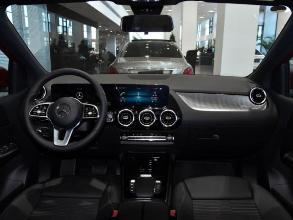 油耗5.9L豪華入門家轎,低價高配原裝進口空間大,帶你看賓士B級 油耗5.9L豪華入門家轎,低價高配原裝進口空間大,帶你看賓士B級