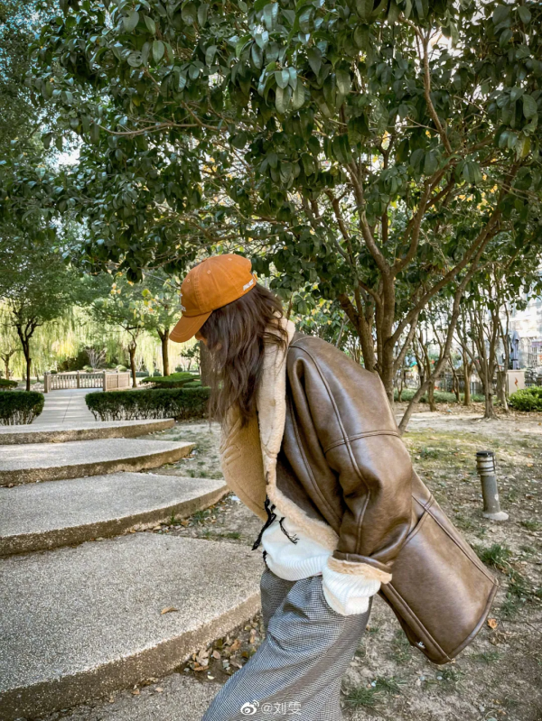 鐵打的宋慧喬，流水的年下男