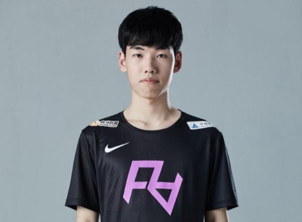 957透露寶藍將轉會RA,這下好了,“魚媽媽”要大戰“藍媽媽”了 957透露寶藍將轉會RA,這下好了,“魚媽媽”要大戰“藍媽媽”了