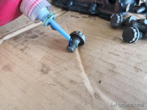 上海大眾途觀燒機油的無奈，換過五個廢氣閥三個透氣壺，今朝解決