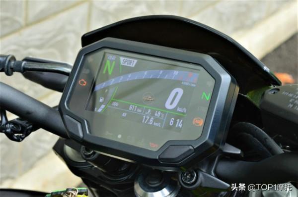不只是價效比高 準公升級四缸街車 川崎Z900簡單試駕 不只是價效比高 準公升級四缸街車 川崎Z900簡單試駕