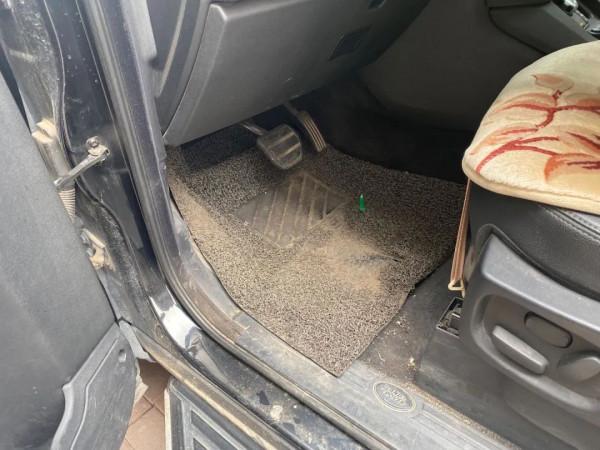 怪獸修車:翻新一輛21萬公里的路虎發現4,老爺子工地拉貨專用車 怪獸修車:翻新一輛21萬公里的路虎發現4,老爺子工地拉貨專用車