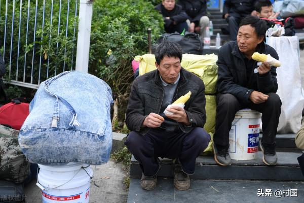 春節返鄉，在外省務工的農民返鄉要做好個人防護，三項措施早知曉