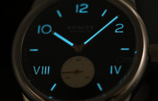 萬元級德系腕錶標杆：NOMOS Club 738.S4