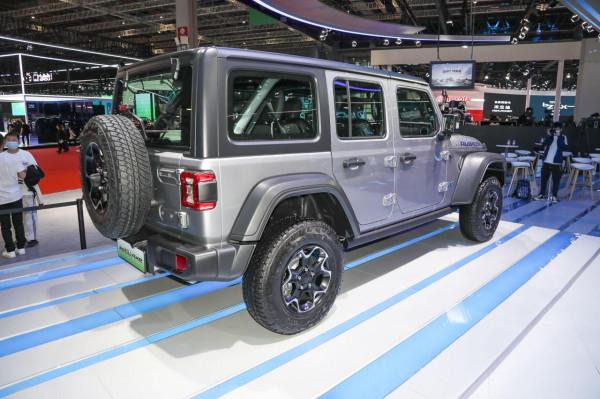 新車 | Jeep牧馬人4xe亮相海口車展，售價54.49萬-62.49萬元