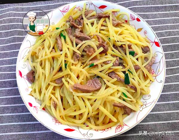 秋天,這菜三天兩頭必做,焯水炒一炒3分鐘出鍋,開胃去燥吃不膩 秋天,這菜三天兩頭必做,焯水炒一炒3分鐘出鍋,開胃去燥吃不膩