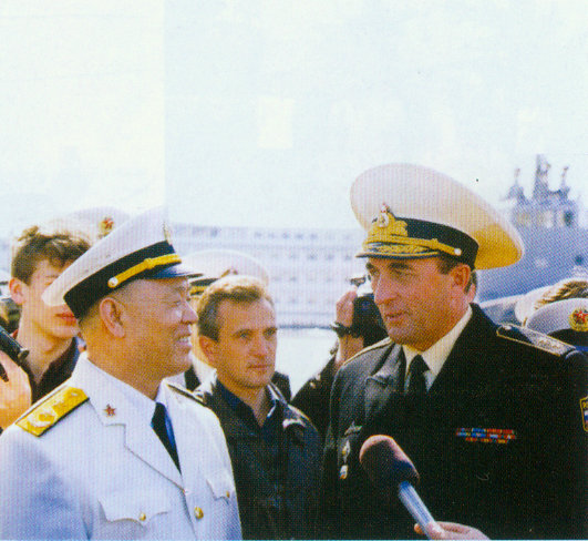 我海軍潛艇首次前出第二島鏈秘聞，突遭美海軍跟蹤，又遇失火險情