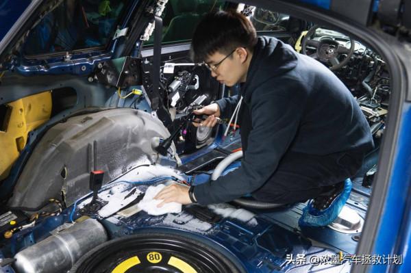 「致臻匠心」修復一臺大眾途銳,勇攀高峰後再成為逆轉時間的焦點 「致臻匠心」修復一臺大眾途銳,勇攀高峰後再成為逆轉時間的焦點