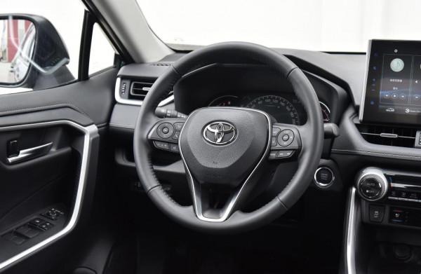 廣汽豐田威蘭達，有必要選2.0L四驅尊貴版，安全舒適，還省油