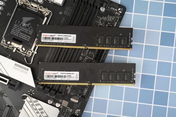 DDR4過時嗎？十二代酷睿照樣用，金百達國芯記憶體試玩