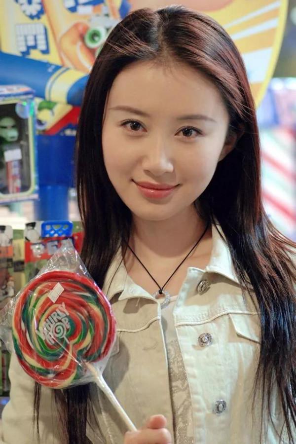 三十四歲傻妞舒暢，十八歲容顏