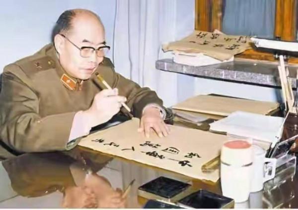 開國少將回鄉探親，放牛老漢好心搭載，聊到一半忽然被喊&OpenCurlyDoubleQuote;父親&rdquo;