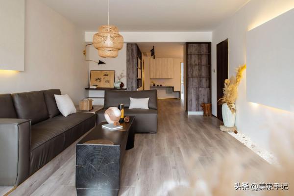 北京一對中年夫妻，曬出140㎡家，不豪華，卻裝出平凡實在的效果